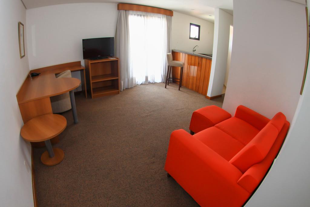 酒店 Summit Flat Service 4*